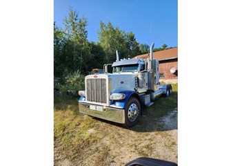 2012 Peterbilt 389 SemiTractor Truck